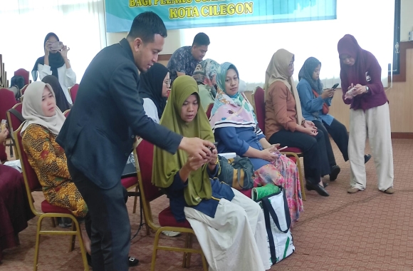 PELATIHAN E-COMMERCEGalleri Foto :: Dinas Pemberdayaan Perempuan, Perlindungan Anak Serta Pengendalian Penduduk dan Keluarga Berencana K